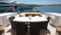 LES -  Aft Deck Dining